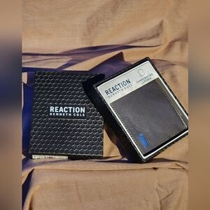 Kenneth Cole Reaction Brown leather wallet